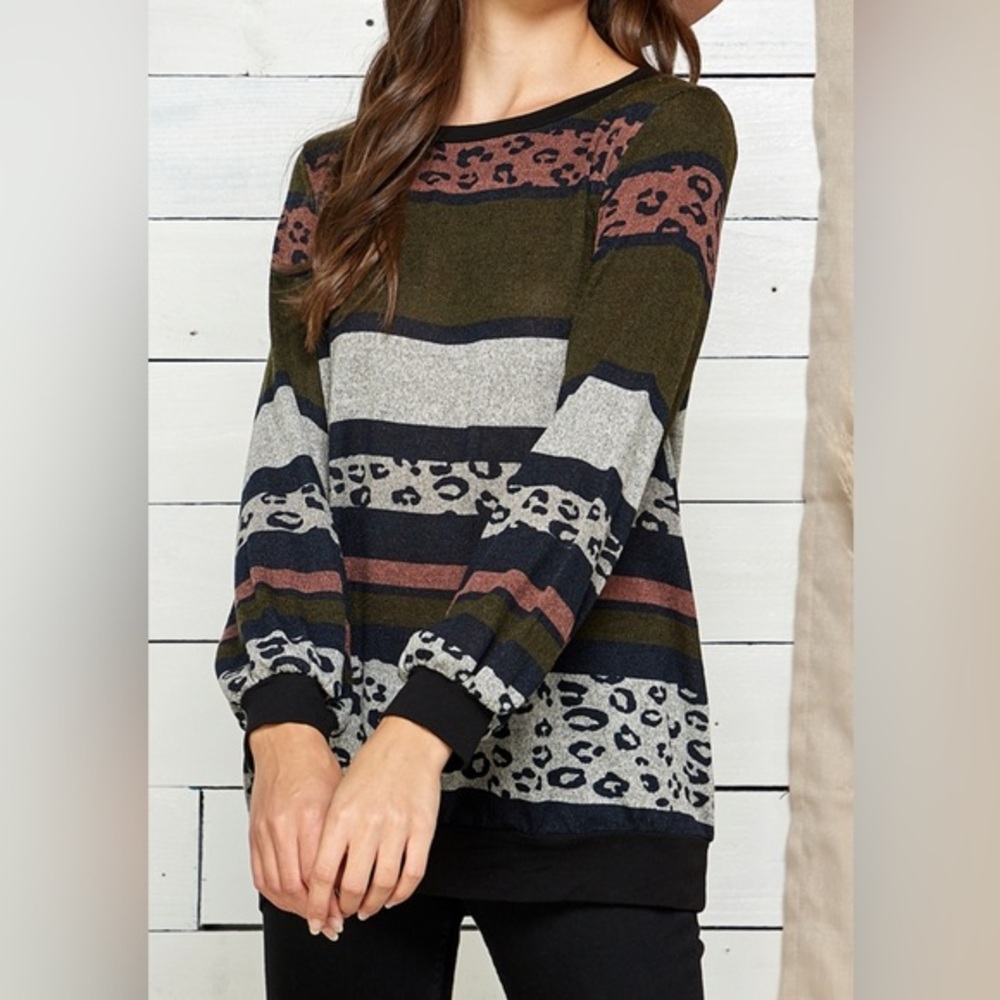 NWT Leopard Print Sweater - MEDIUM